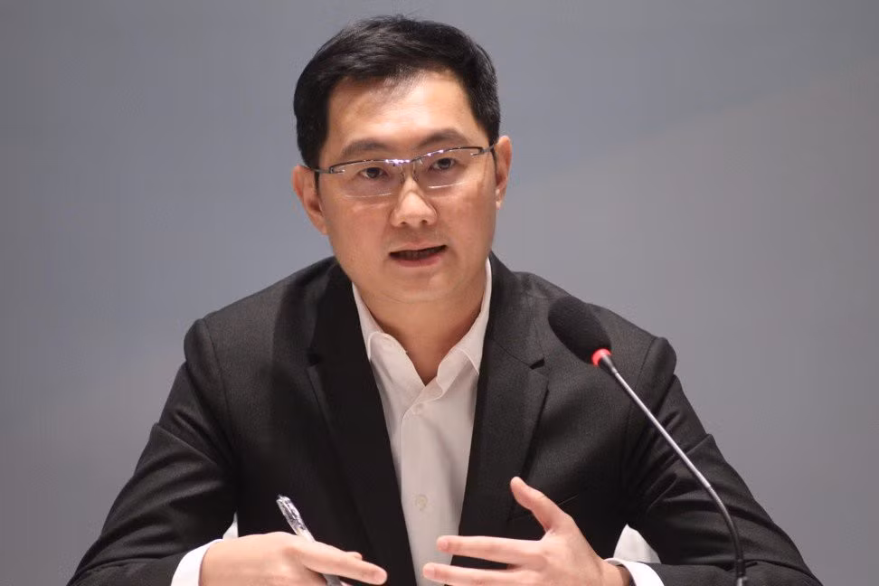 Tuy nhiên, vào dịp Tết Canh tý 2020, lần đầu tiên sau gần 20 năm, vị đại gia Trung Quốc hủy lễ phát lì xì cho nhân viên đầu năm mới vì dịch COVID-19. Ảnh: Weibo