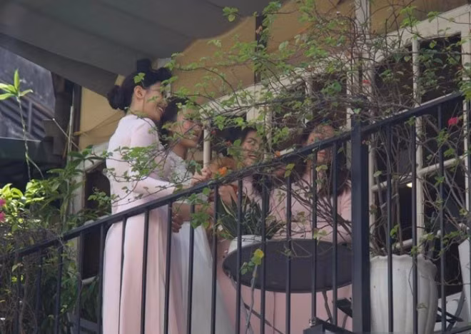Cả Vinh Quang và Mỹ Linh đều sinh ra và lớn lên trong gia đình coi trọng nền nếp, gia phong, văn hóa truyền thống xưa. Ảnh: facebook