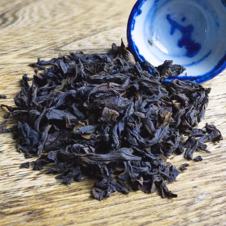 Đại Hồng Bào mang hương thoang thoảng nhưng rất lâu bền, vị ngọt dịu, dư vị vương vấn mãi trong miệng người thưởng trà. Ảnh: Getty