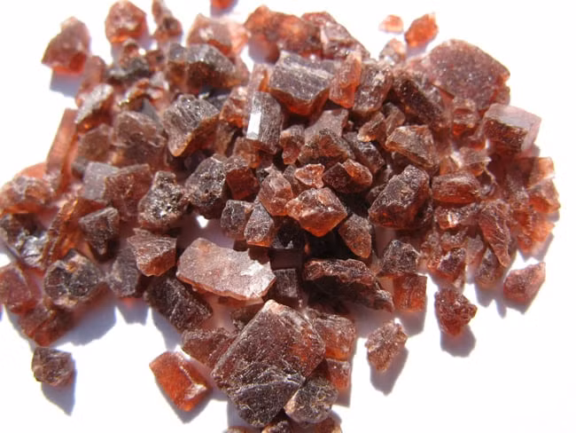 Với mức giá này, muối tre trở thành loại muối đắt nhất hành tinh. Ảnh: Odditycentral