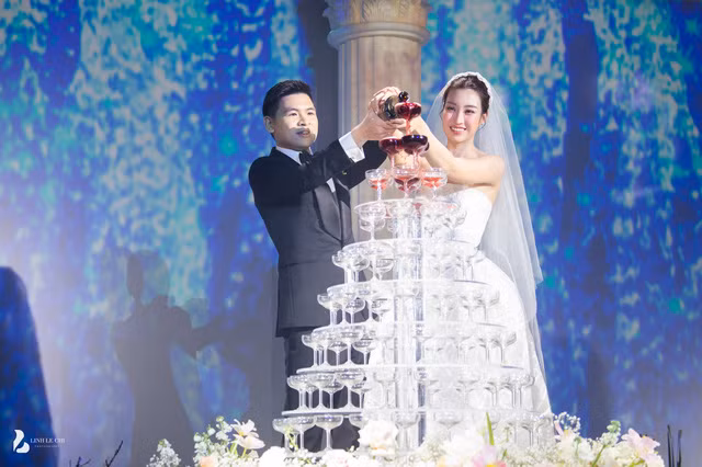 Cơ ngơi hoành tráng của dàn mỹ nhân Việt làm dâu nhà hào môn Co ngoi hoanh trang cua dan my nhan Viet lam dau nha hao mon