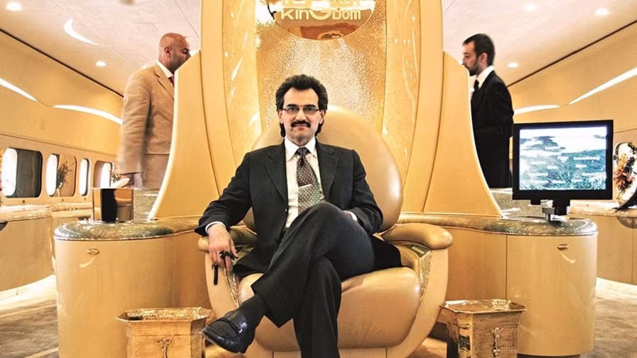 Hoàng tử Alwaleed bin Talal là thành viên giàu có thứ hai trong hoàng gia với tài sản ròng khoảng 16 tỷ USD. Ảnh: RT