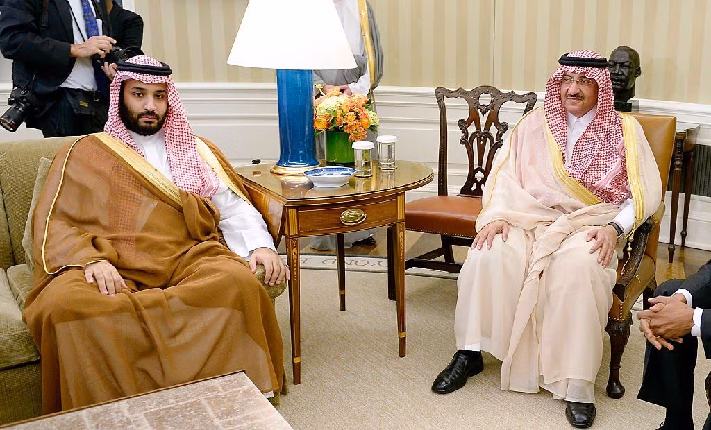 Theo BuyShares, khối tài sản của Hoàng gia Saudi Arabia ấn tượng đến mức còn lớn hơn tổng số tài sản của 10 hoàng gia giàu nhất thế giới cộng lại. Ảnh: BBC