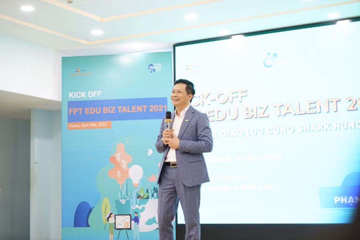 Shark Hưng có bằng Thạc sĩ Quản trị kinh doanh và có hơn 20 năm làm việc, đã và đang đảm nhiệm các vị trí quản trị cao cấp tại các công ty trong và ngoài nước. Ảnh: Nhaquanly