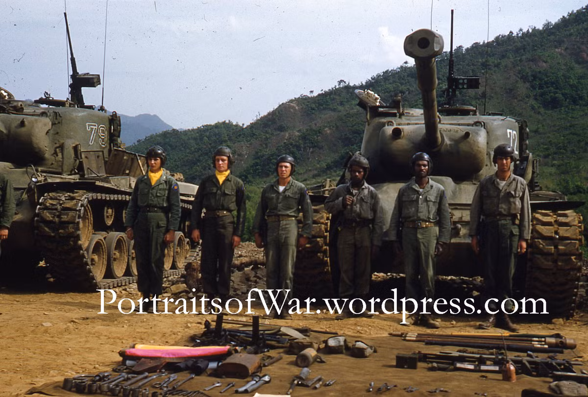 M46 Patton được trang bị pháo chính 90mm M3A1 với 70 viên đạn.