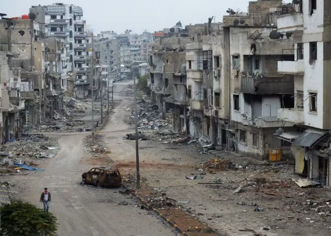 Khung cảnh hoang tàn ở khu al-Khalidiya, Homs, ngày 19/11/2012.