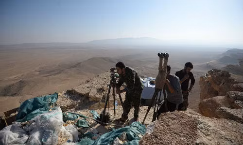 Quan doi Syria tan cong phien quan IS gan Palmyra