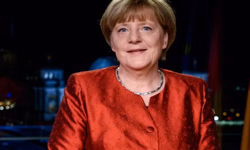 Thủ tướng Đức Angela Merkel là một trong những nữ chính khách quyền lực nhất thế giới. Người phụ nữ 61 tuổi này là Thủ tướng Đức từ năm 2005 và là một trong những vị thủ tướng cầm quyền lâu nhất trong Liên minh Châu Âu.
