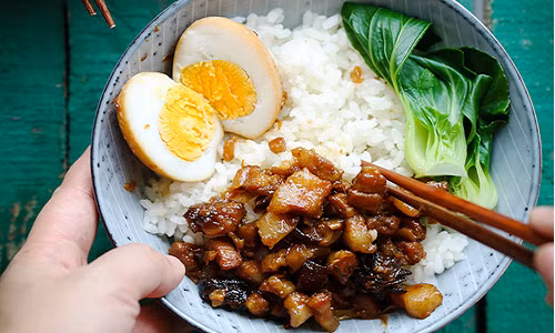Meo lam mon thit lon om ngon khong cuong noi