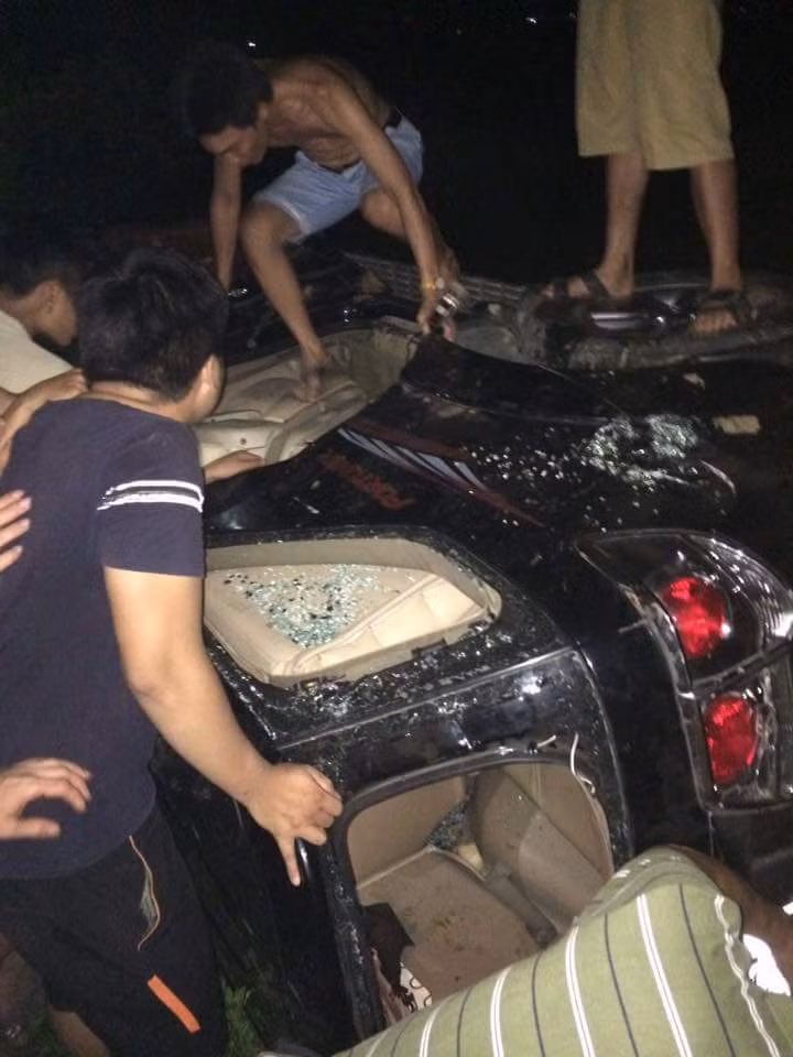 Dan bao vay, dot pha o to nguoi bi nghi bat coc tre em-Hinh-2