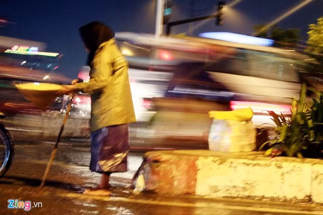 Người dân có thể báo tin vào đường dây nóng tại Sở Lao động - Thương binh và Xã hội (Phòng Bảo trợ xã hội), số điện thoại: 38.292491 (giờ hành chính) hoặc 0903.959929; Trung tâm Hỗ trợ xã hội, số điện thoại: 35.533258 (24/24 giờ).