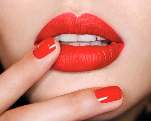 Bí quyết trị thâm môi bằng vitamin E cho môi hồng căng mọng Bi quyet tri tham moi bang vitamin E cho moi hong cang mong