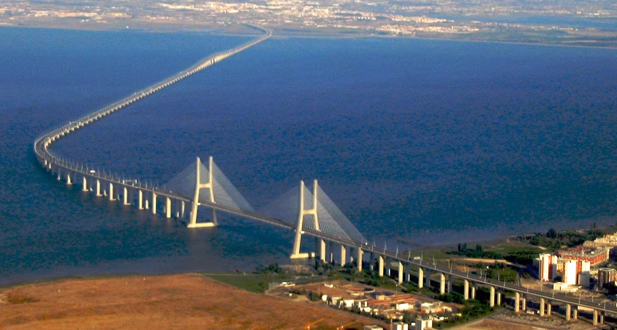 Sau năm 2018, cầu Vasco de Gama bị xô đổ kỷ lục khi cây cầu Crimean được hoàn thành với chiều dài 17 km.