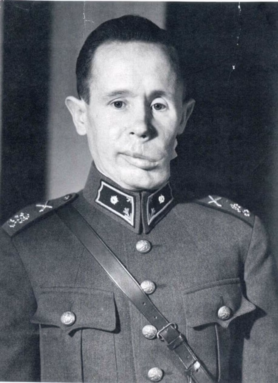 Ngày 12/3/1940, Phần Lan và Liên Xô ngừng bắn. Hayha được chuyển về quê nhà điều trị. Sau vài năm, ông mới bình phục hoàn toàn.
