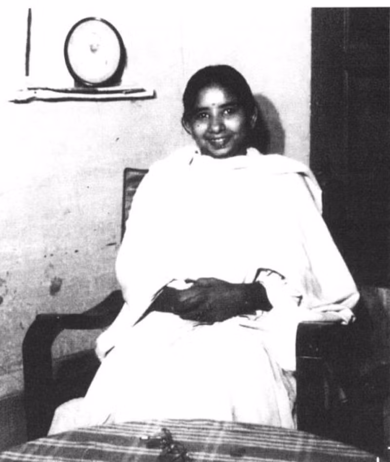 Sinh năm 1926, Shanti Devi đến từ Delhi là cô gái Ấn Độ nhớ rõ tiền kiếp được nhiều người biết đến. Một số chuyên gia, nhà khoa học tiến hành nghiên cứu về trường hợp này.