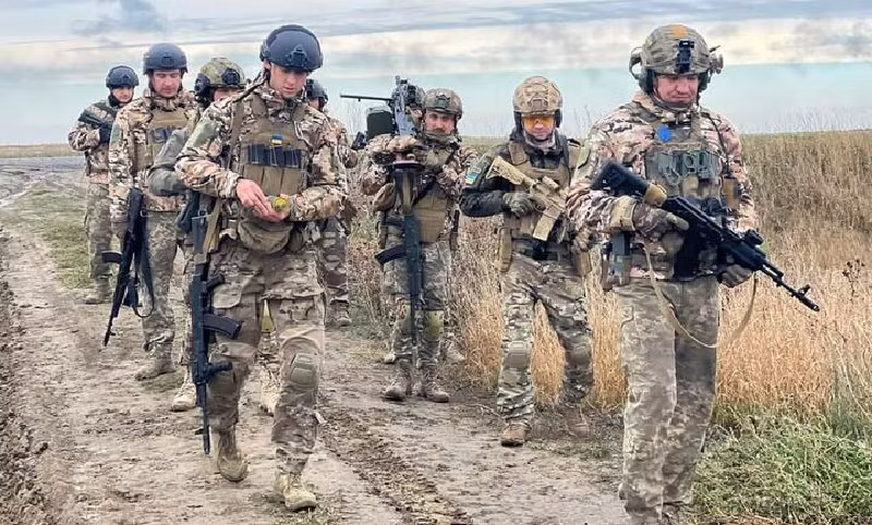 Sau đó, quân Ukraine cũng đã điều động thêm nhiều lực lượng từ Suzha đến, khiến các đơn vị tiên phong của quân Nga bị mắc kẹt trong trận địa của Ukraine. Ảnh: GeneralStaff.ua.