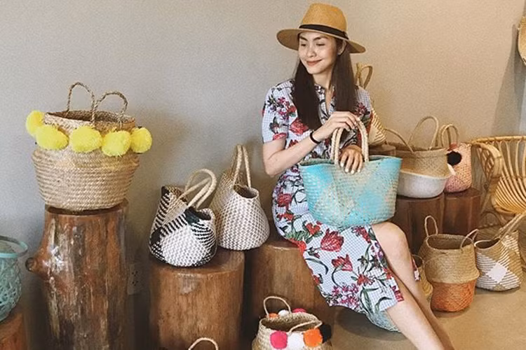  Hot Face sao Việt 24h: Tăng Thanh Hà đăng tải hình ảnh kèm chú thích: “Lâu lâu nữ tính tý”.