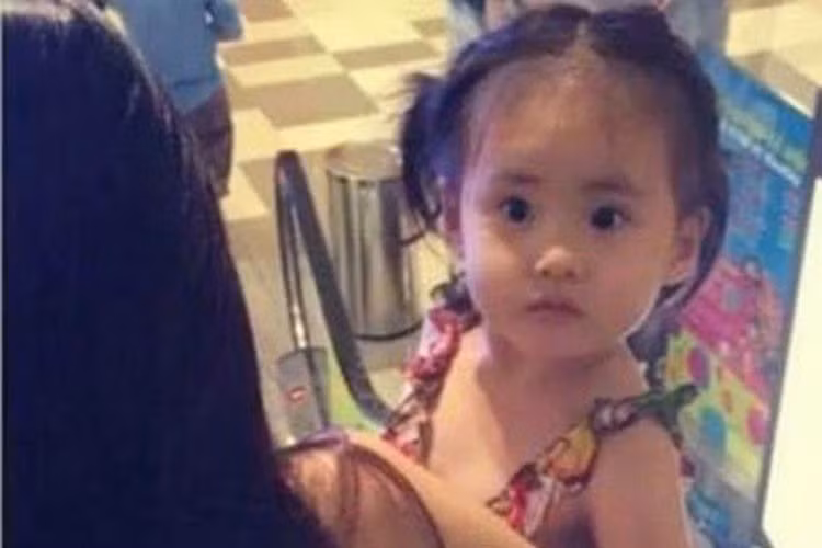 Tháng 11/2015, một cư dân mạng từng chia sẻ hình ảnh cận mặt bé Bánh Gạo. Ảnh: Khám phá