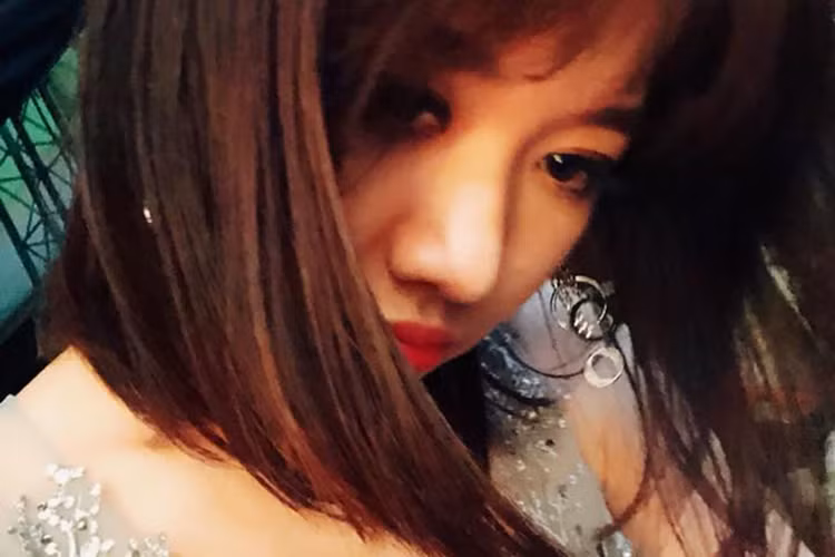 Hari Won được fans động viên khi mệt mỏi vì quay chương trình.