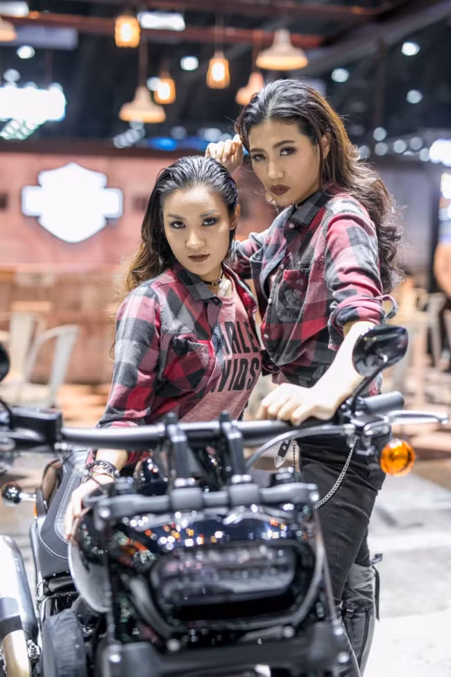 Đều tỏ ra bốc lửa.