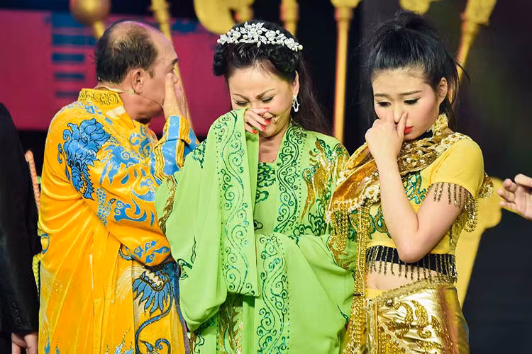 Vì chuyện buồn gia đình, lúc nhỏ, con gái Duy Phương khá trầm lặng và ít nói. Ảnh: Fanpage Sao nối ngôi