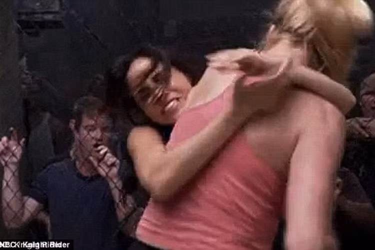Meghan từng hóa thân một người lính tên Annie Ortiz trong bộ phim "Knight Rider" lên sóng vào tháng 2/2009. Ảnh: Dailymail