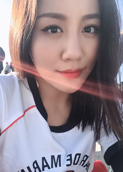 Văn Mai Hương được fans khen ngợi ngày càng xinh đẹp.