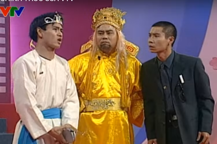 Năm 2003, danh hài Xuân Bắc lần đầu tham gia Táo quân. Đây cũng năm đầu tiên chương trình lên sóng. Ảnh: Báo giao thông