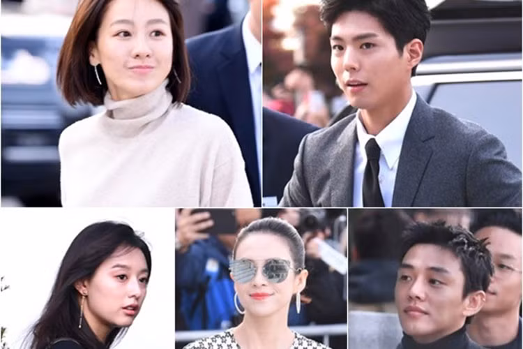 Đám cưới của Song Joong Ki - Song Hye Kyo quy tụ dàn sao Hoa - Hàn: Chương Tử Di, Choi Ji Woo, Yoo Ah In... Trước hôn lễ, cặp đôi diễn viên phim "Hậu duệ mặt trời" công bố tin hẹn hò vào tháng 7/2017. Ảnh: Hankooki