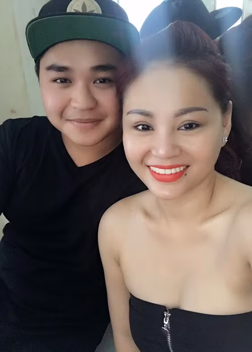 Bà mẹ ba con kể lần phẫu thuật thẩm mỹ ám ảnh nhất là nâng ngực. Hiện tại, Lê Giang sở hữu vòng 1 gợi cảm. Ảnh: FBNV