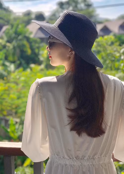 Sau đám cưới, Đặng Thu Thảo chỉ thỉnh thoảng cập nhật hình ảnh đời thường của mình trên trang cá nhân.