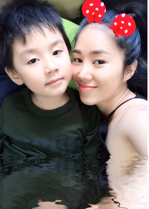 Lê Phương tiết lộ con trai không muốn mẹ già đi là một trong những tin tức sao Việt trong ngày 13/12.