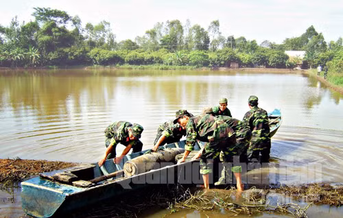 Ở những vùng quê thanh bình, thỉnh thoảng "tử thần" lại lộ diện trong lúc người dân cải tạo đất đai.