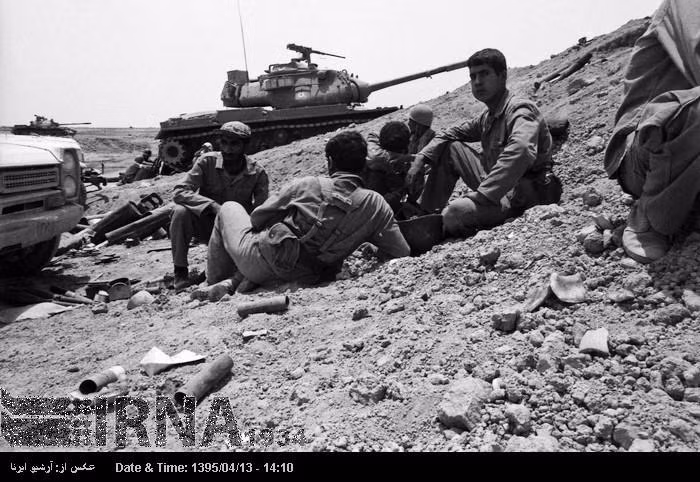 Cuộc chiến tranh Iran-Iraq chính thức bắt đầu ngày 22/9/1980 khi Quân đội Iraq dưới sự lãnh đạo của Tổng thống Saddam Hussein mở cuộc tấn công dữ dội bằng không quân và sau đó là lục quân vào lãnh thổ Iran. Nguồn ảnh: IRNA