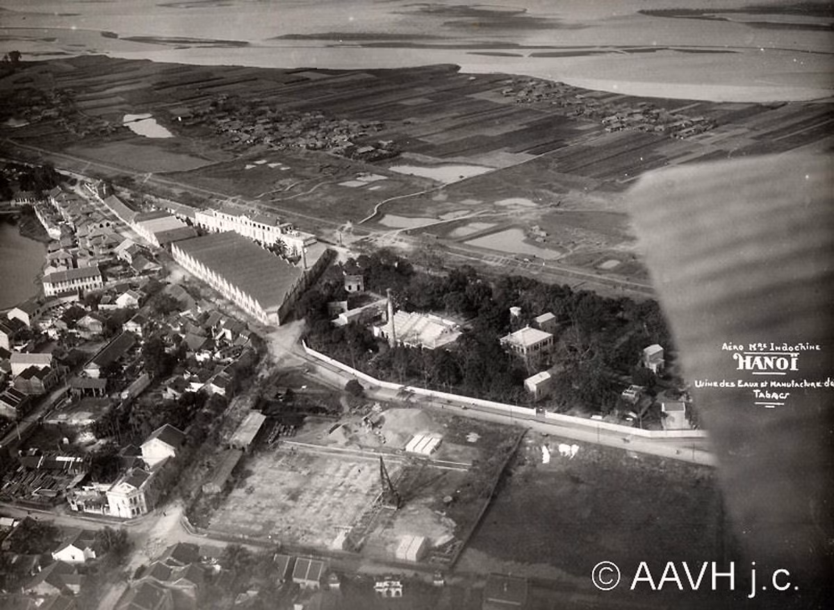 Khu vực Yên Phụ, nơi có nhà máy thuốc lá và nhà máy nước, 1937. Ảnh: Aavh.org