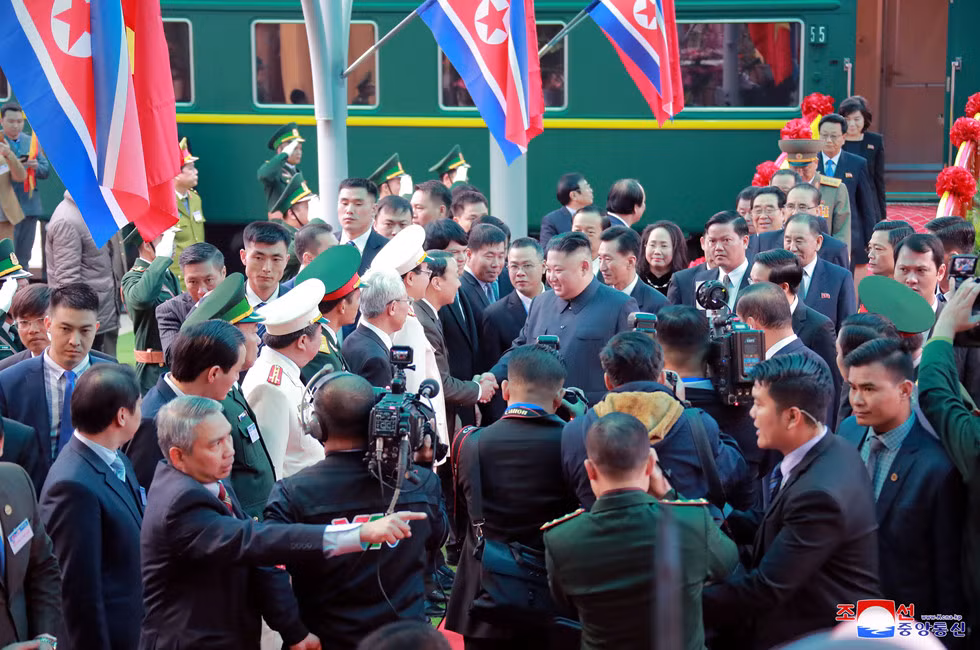 Ngay dau Chu tich Kim Jong-un den Viet Nam tren bao Trieu Tien-Hinh-3
