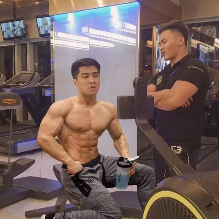 Fan chế ảnh giúp Pewpew có thân hình như ý chuẩn bị đón Tết.
