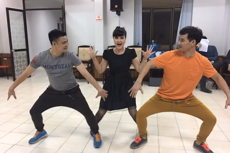 Khong nhin duoc cuoi voi khoanh khac tang dong cua cac Tao-Hinh-4