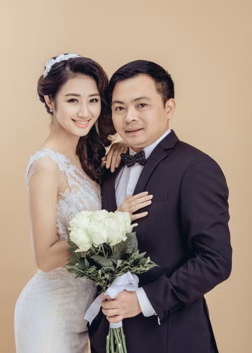 Sau lễ ăn hỏi, xin dâu vào ngày 9/1, gia đình nhà chồng Thu Ngân sẽ tổ chức đãi tiệc tại Hà Nội vào trước Tết Nguyên Đán.