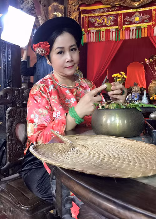 Nhin lai su nghiep cua Tao Ba Minh Hang truoc khi ve huu-Hinh-7