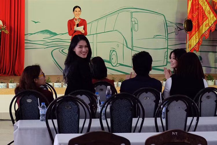 Vừa qua, đồng hành cùng một quỹ từ thiện, diễn viên Ngọc Thanh Tâm đã đến xã Tà Nung, Đà Lạt, Lâm Đồng để trao 300 phần quà Tết cho các em nhỏ, học sinh nghèo vượt khó.