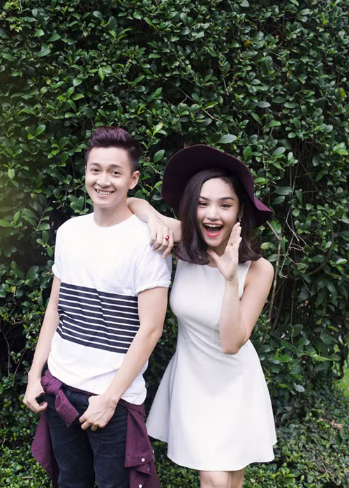 Miu Lê lần đầu xuất hiện trước công chúng với vai trò diễn viên trong bộ phim “Những thiên thần áo trắng”. Sau đó, cô chuyển hướng từ diễn xuất sang ca hát. Trong khi đó, Ngô Kiến Huy là ca sĩ tay ngang đóng phim để lại nhiều ấn tượng. (Ảnh: Quốc Lê)