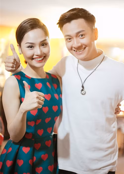 Ngoài Minh Hằng - Rocker Nguyễn, Miu Lê - Ngô Kiến Huy cũng là cặp đôi màn ảnh Việt hứa hẹn gây bão năm 2017 khi cùng đóng chung bộ phim được chuyển thể từ cuốn tiểu thuyết nổi tiếng cùng tên “Cô gái đến từ hôm qua”. (Ảnh: Thế giới trẻ)