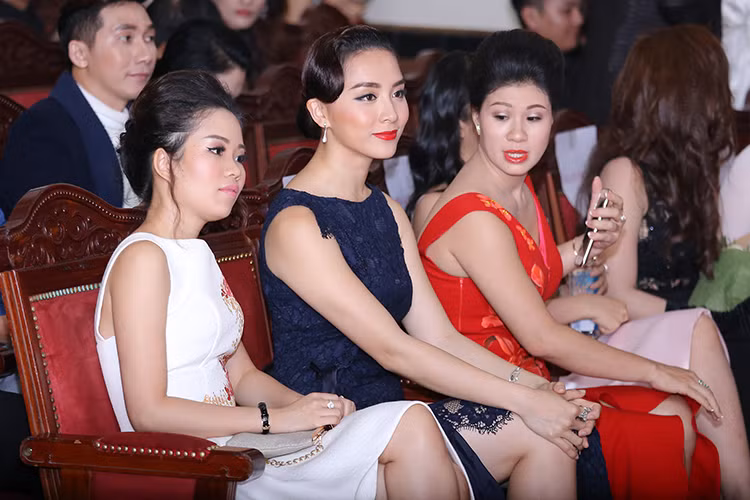 Kết hôn được 6 năm, Á hậu 2 cuộc thi Hoa hậu Hoàn vũ Việt Nam 2008 đã có hai cậu con trai kháu khỉnh. 