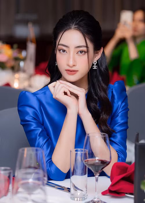 Hoa hậu Lương Thùy Linh bất ngờ trước sự ra đi của Karma. Cô viết: “Không thể tin được, mong chị yên nghỉ”.