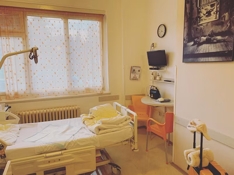 Kỳ Hân cho biết, vì COVID-19, ông xã của cô chỉ vào phòng sinh khi cô chuẩn bị lâm bồn.