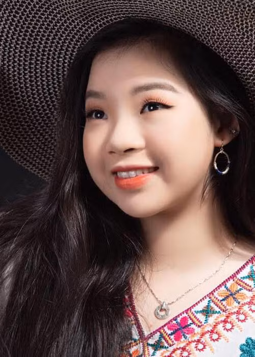 Ngoài ca trù, Thái Phương còn biết hát xẩm, cải lương, nhạc dân gian và chơi được đàn bầu.