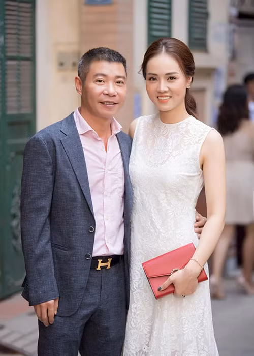 Phía Ngọc Hà cũng có những thay đổi từ khi yêu nghệ sĩ Công Lý. Cô trở nên đảm đang hơn. Trong 5 năm công khai yêu nhau, Công Lý và Ngọc Hà được nhiều khán giả ủng hộ. Đám cưới vào ngày 2/1/2021 của cặp đôi sẽ là cái kết đẹp cho chuyện tình này.