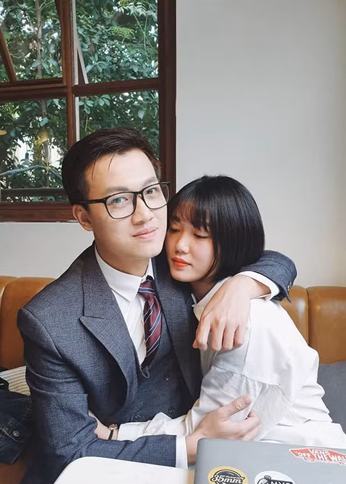 Cuối năm 2016, Trần Ngọc làm đám cưới với Trịnh Phương. Tháng 11/2020, cặp đôi đón con trai đầu lòng. Ảnh: Vietnamnet