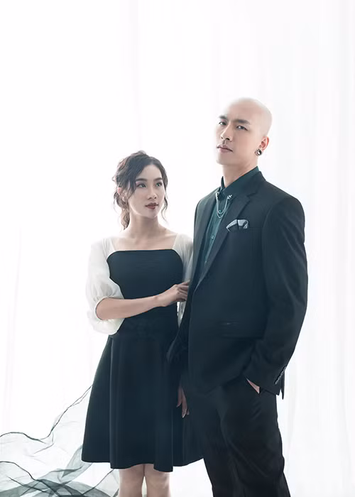 Bạn trai của Phạm Lịch tên Nguyễn Toàn Trung, sinh năm 1990 và là producer.